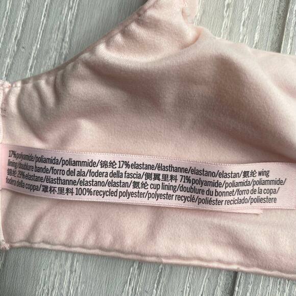 Victoria’s Secret Women's Blush Pink Perfect Coverage Underwire Bra Size 44C - Picture 12 of 13